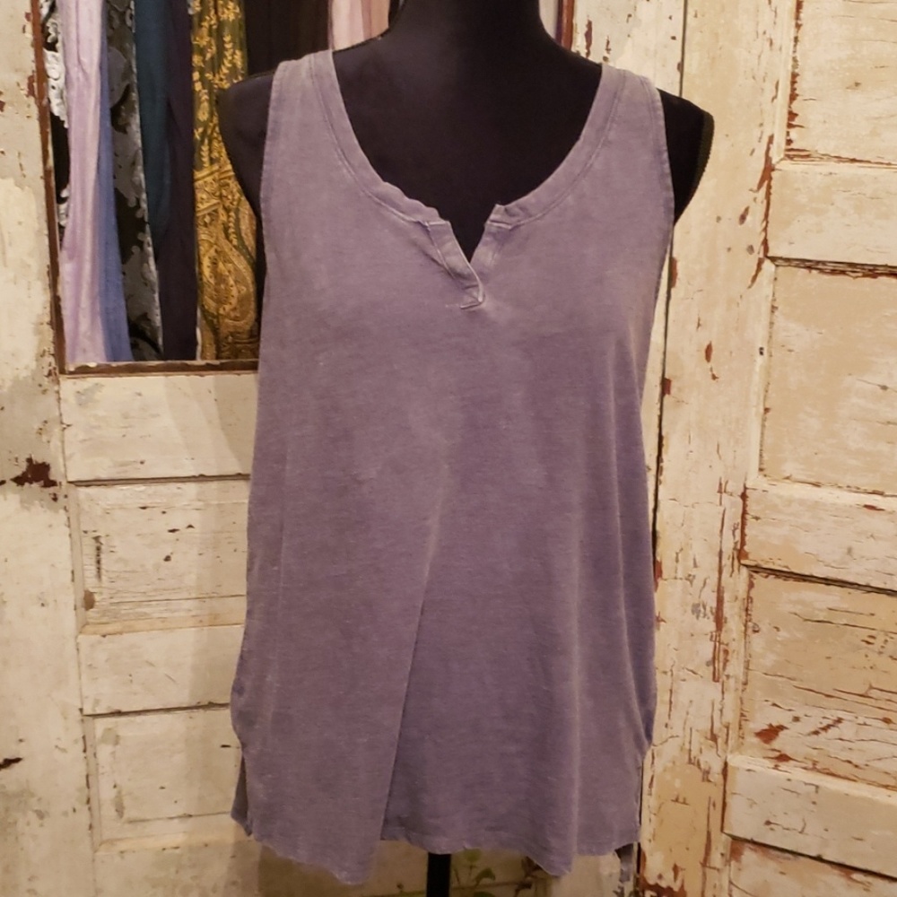 Universal Thread t-shirt